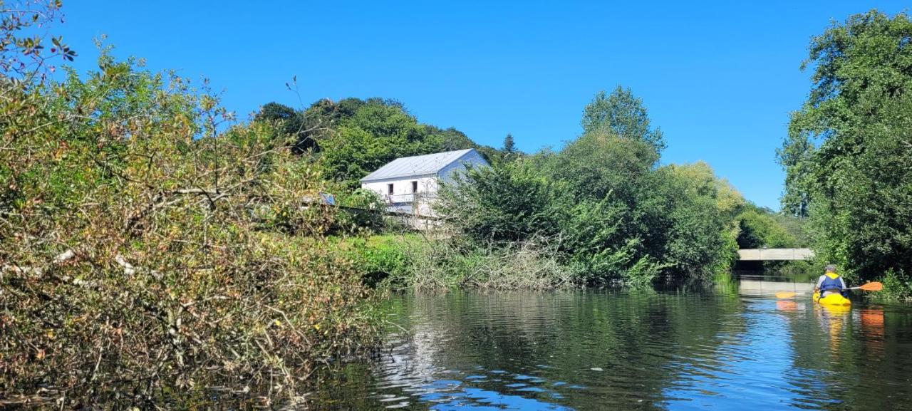 Lodge Avec Vue Sur La Riviere Lannion Kültér fotó