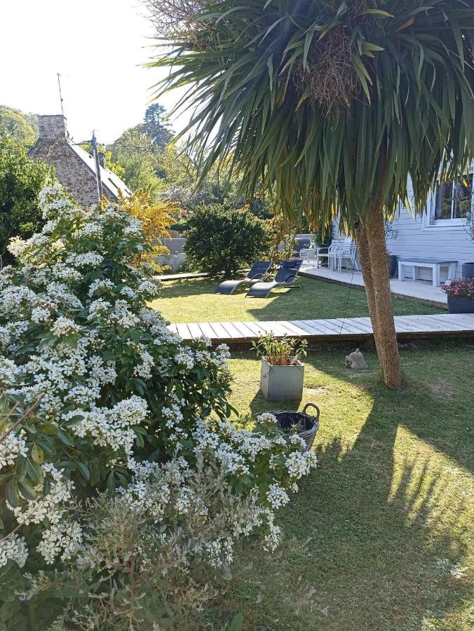 Lodge Avec Vue Sur La Riviere Lannion Kültér fotó