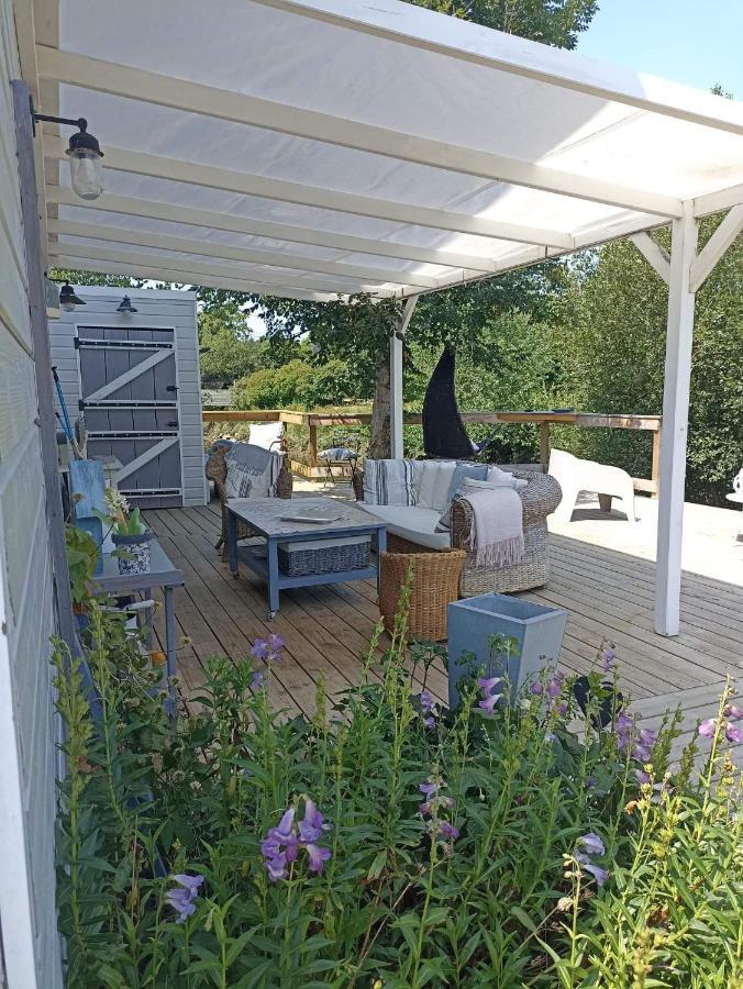 Lodge Avec Vue Sur La Riviere Lannion Kültér fotó